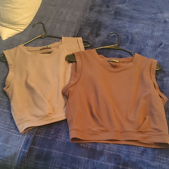 Tops - Set of Two Sleeveless Crop Tops
